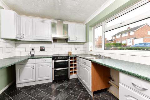 2 bedroom semi-detached house to rent, Dryden Way, Higham Ferrers