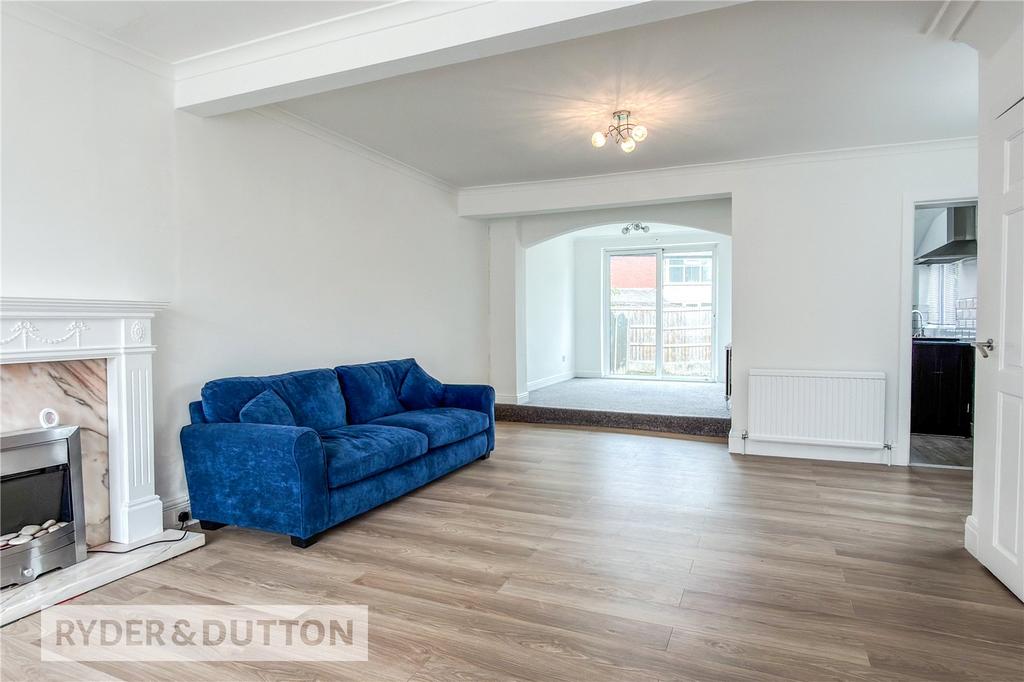 House in Oldham, Chadderton - View 2