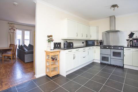 2 bedroom bungalow for sale, Gaunts Close, Deal, Kent, CT14