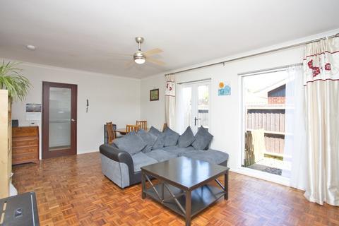2 bedroom bungalow for sale, Gaunts Close, Deal, Kent, CT14