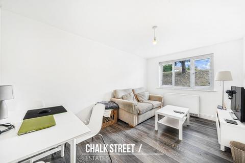 1 bedroom ground floor flat for sale, Naunton Way, Hornchurch, RM12