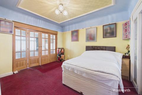 4 bedroom semi-detached house for sale, Streatfield Road, Middlesex HA3