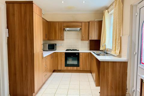 3 bedroom semi-detached house for sale, Cross Road, Dewsbury