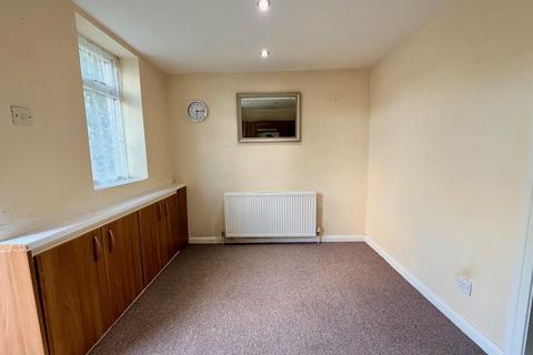 3 bedroom semi-detached house for sale, Cross Road, Dewsbury