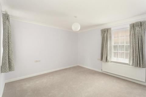 2 bedroom apartment to rent, Gloucester Terrace, London W2