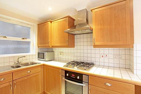 2 bedroom apartment to rent, Gloucester Terrace, London W2
