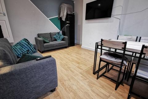 4 bedroom house to rent, Martin Terrace, Burley, Leeds