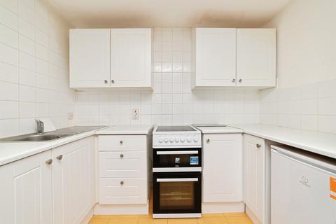 1 bedroom ground floor flat for sale, Nursery Gardens, Welwyn Garden City
