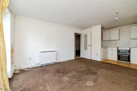 1 bedroom ground floor flat for sale, Nursery Gardens, Welwyn Garden City