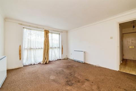 1 bedroom ground floor flat for sale, Nursery Gardens, Welwyn Garden City