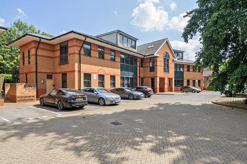 2 bedroom flat for sale, Furlong Road, Bourne End, SL8