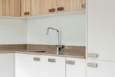 2 bedroom flat for sale, Furlong Road, Bourne End, SL8