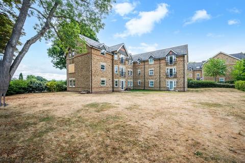 Eastman Way, Epsom KT19
