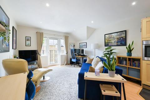 1 bedroom flat for sale, Eastman Way, Epsom KT19