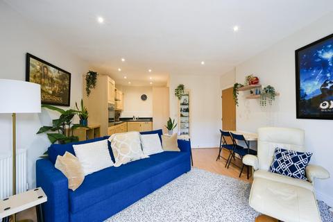 1 bedroom flat for sale, Eastman Way, Epsom KT19