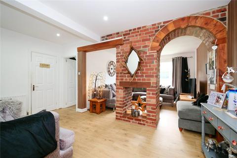 4 bedroom semi-detached house for sale, Central Avenue, Shipley BD17