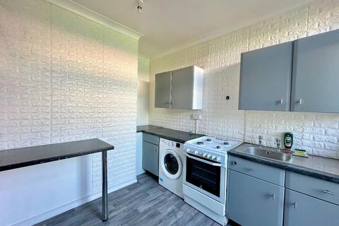 Studio to rent, Hornchurch Road, Hornchurch
