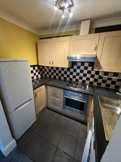 1 bedroom flat to rent, Heath Park Road, Romford RM2