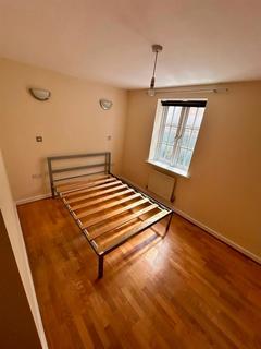 2 bedroom flat to rent, Malt House Place, Romford