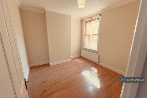 1 bedroom flat to rent, Diana Road, London, E17