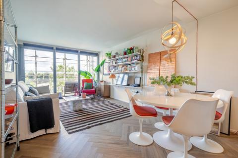 Consort Road, London, SE15