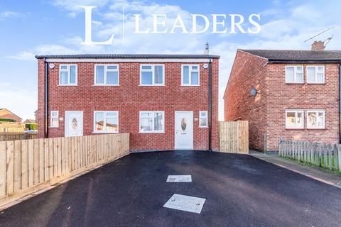 3 bedroom semi-detached house to rent, Philip Road, NG24