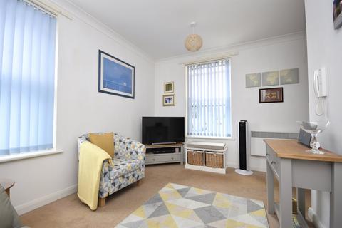 2 bedroom flat for sale, Eastern Esplanade, Margate
