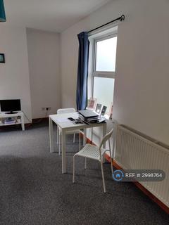 Studio to rent, Broughton Road, Banbury, OX16