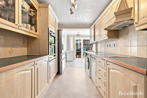 3 bedroom semi-detached house for sale, Frithwood Lane, Billericay, CM12