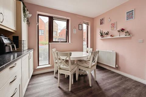 4 bedroom terraced house for sale, Ketley Park Road, Telford TF1