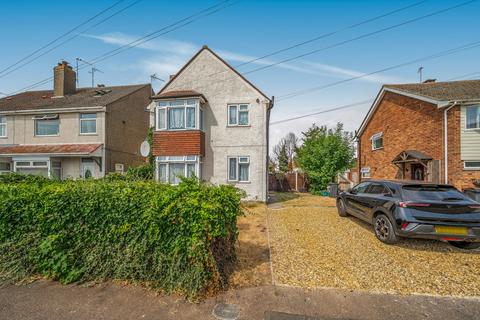 3 bedroom detached house for sale, Beaumont Avenue, Clacton-On-Sea