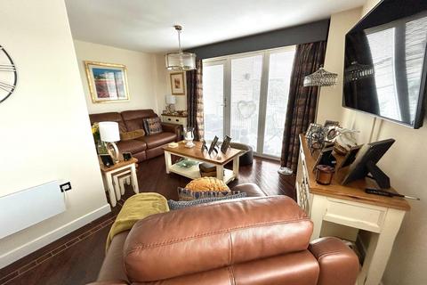 2 bedroom apartment for sale, Victoria Wharf, Cardiff