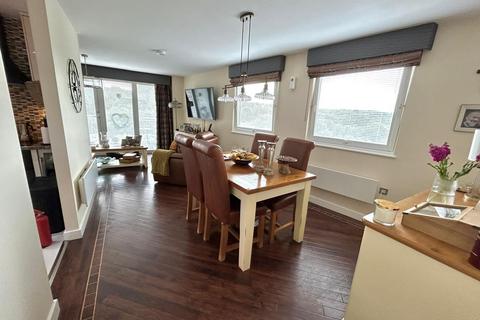 2 bedroom apartment for sale, Victoria Wharf, Cardiff