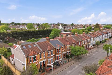 2 bedroom ground floor flat for sale, Pulteney Road, South Woodford, London