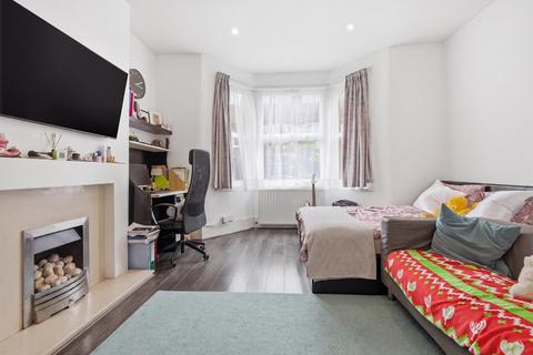 2 bedroom ground floor flat for sale, Pulteney Road, South Woodford, London