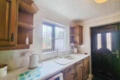 3 bedroom semi-detached house for sale, Springwell Gardens, Doncaster DN4