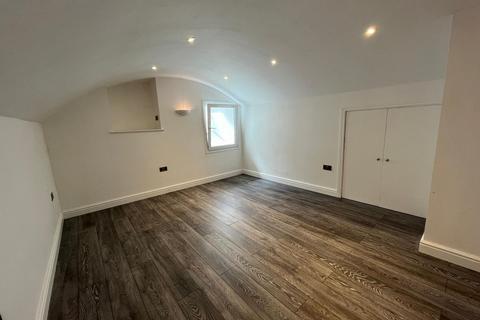 2 bedroom apartment to rent, Devereux House, Birmingham, B46