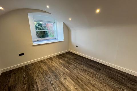 2 bedroom apartment to rent, Devereux House, Birmingham, B46