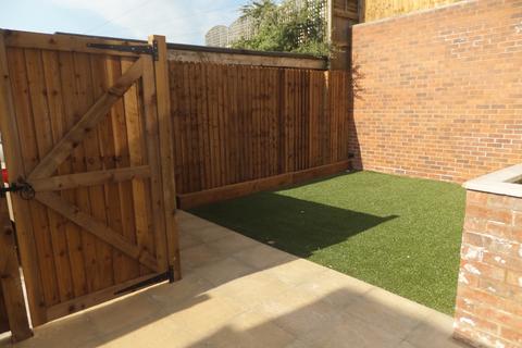 2 bedroom apartment to rent, Devereux House, Birmingham, B46