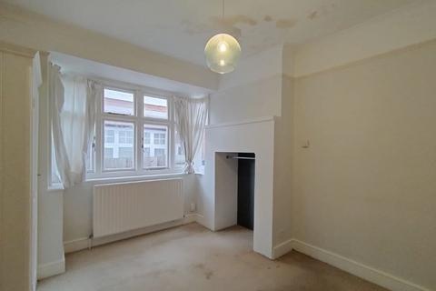 2 bedroom flat for sale, 73 Hampton Road, Teddington, Middlesex, TW11 0LA