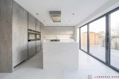 5 bedroom semi-detached house to rent, Shenley Avenue, Ruislip, HA4