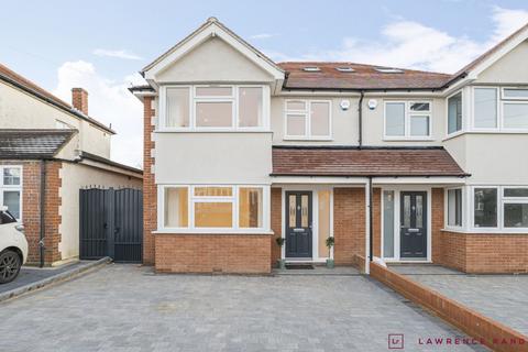 5 bedroom semi-detached house to rent, Shenley Avenue, Ruislip, HA4
