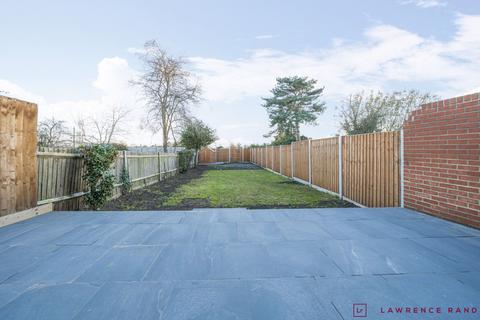 5 bedroom semi-detached house to rent, Shenley Avenue, Ruislip, HA4