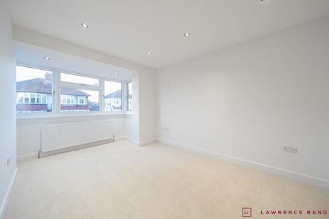 5 bedroom semi-detached house to rent, Shenley Avenue, Ruislip, HA4