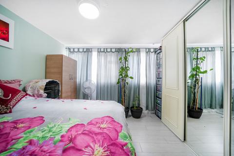 undefined, Rawnsley Avenue, Mitcham, CR4