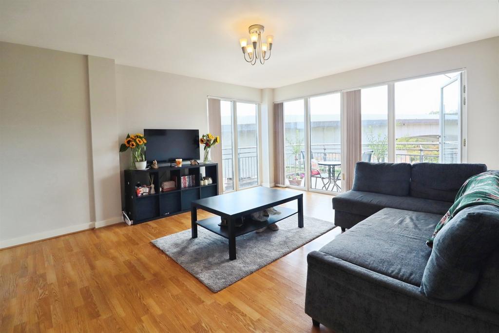 Apartment in Cardiff - View 5
