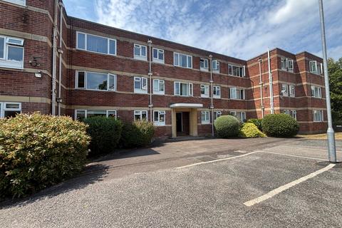Studio to rent, Mount Radford Crescent, Exeter, EX2