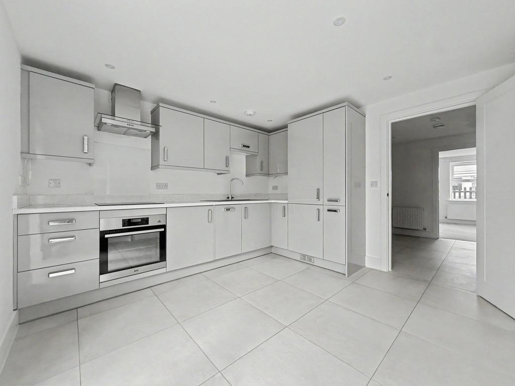 House in Tunbridge Wells - View 2