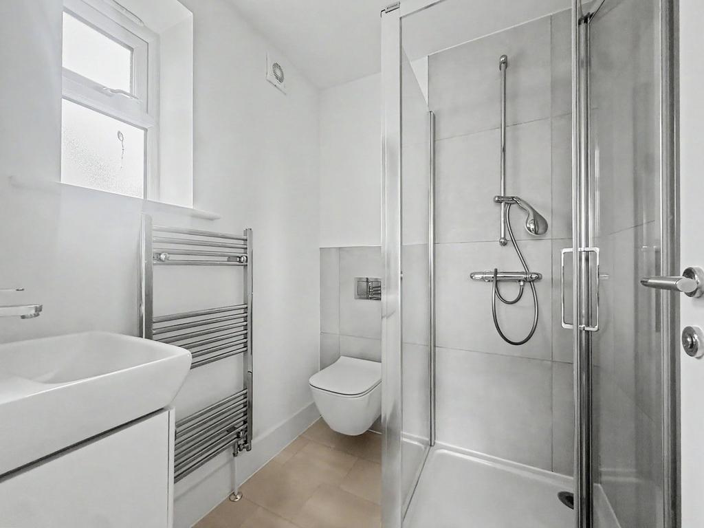 House in Tunbridge Wells - More