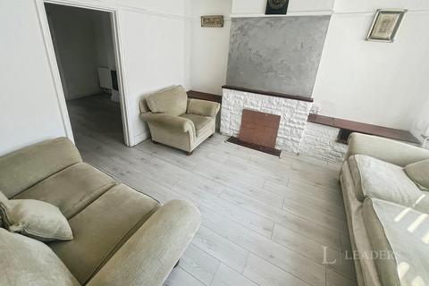 3 bedroom semi-detached house to rent, Waller Avenue, Luton, Bedfordshire, LU4